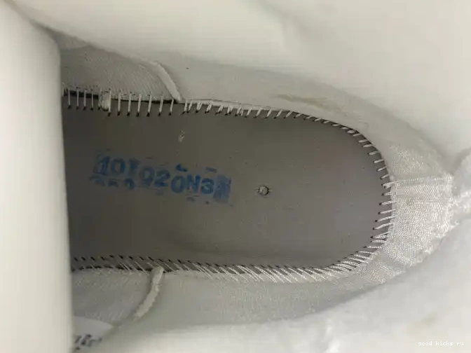 11 WMNS Air Jordan AR0715-101 Neapolitan 0618